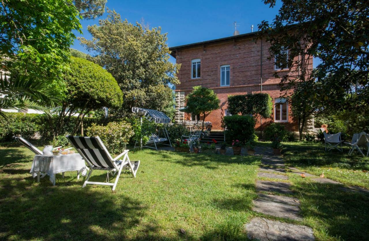 Villa Italy مارينا دي بييتراسانْت المظهر الخارجي الصورة