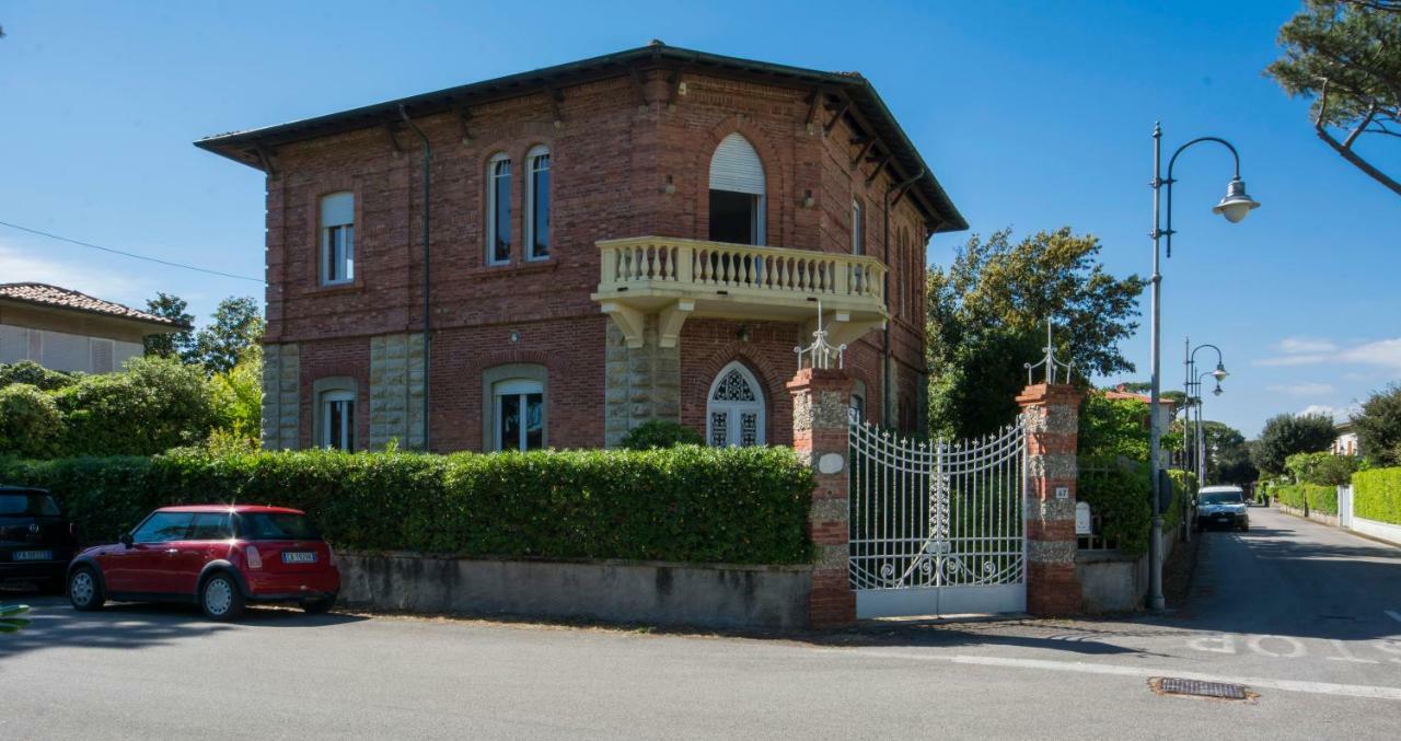 Villa Italy مارينا دي بييتراسانْت المظهر الخارجي الصورة