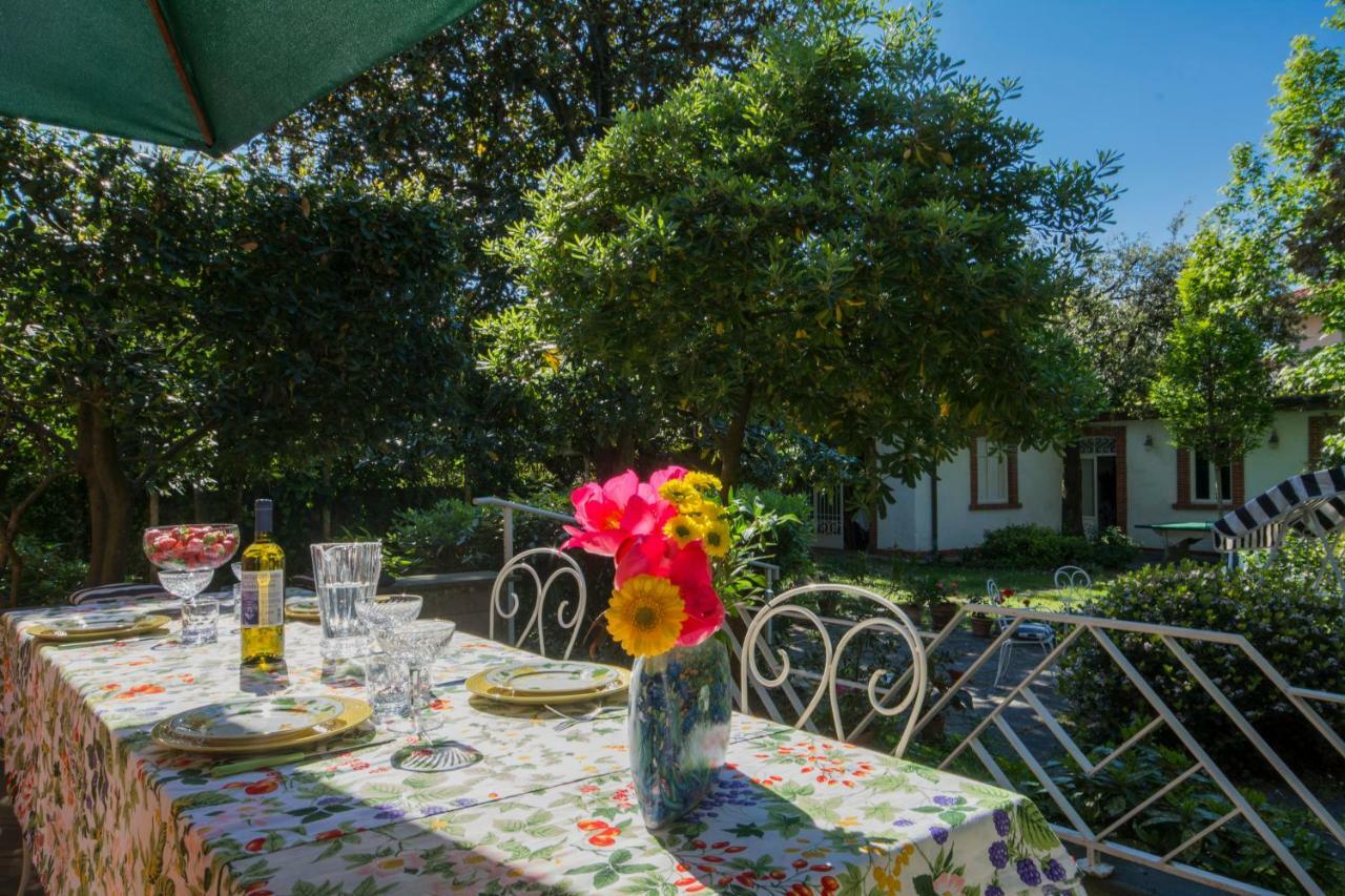 Villa Italy مارينا دي بييتراسانْت المظهر الخارجي الصورة