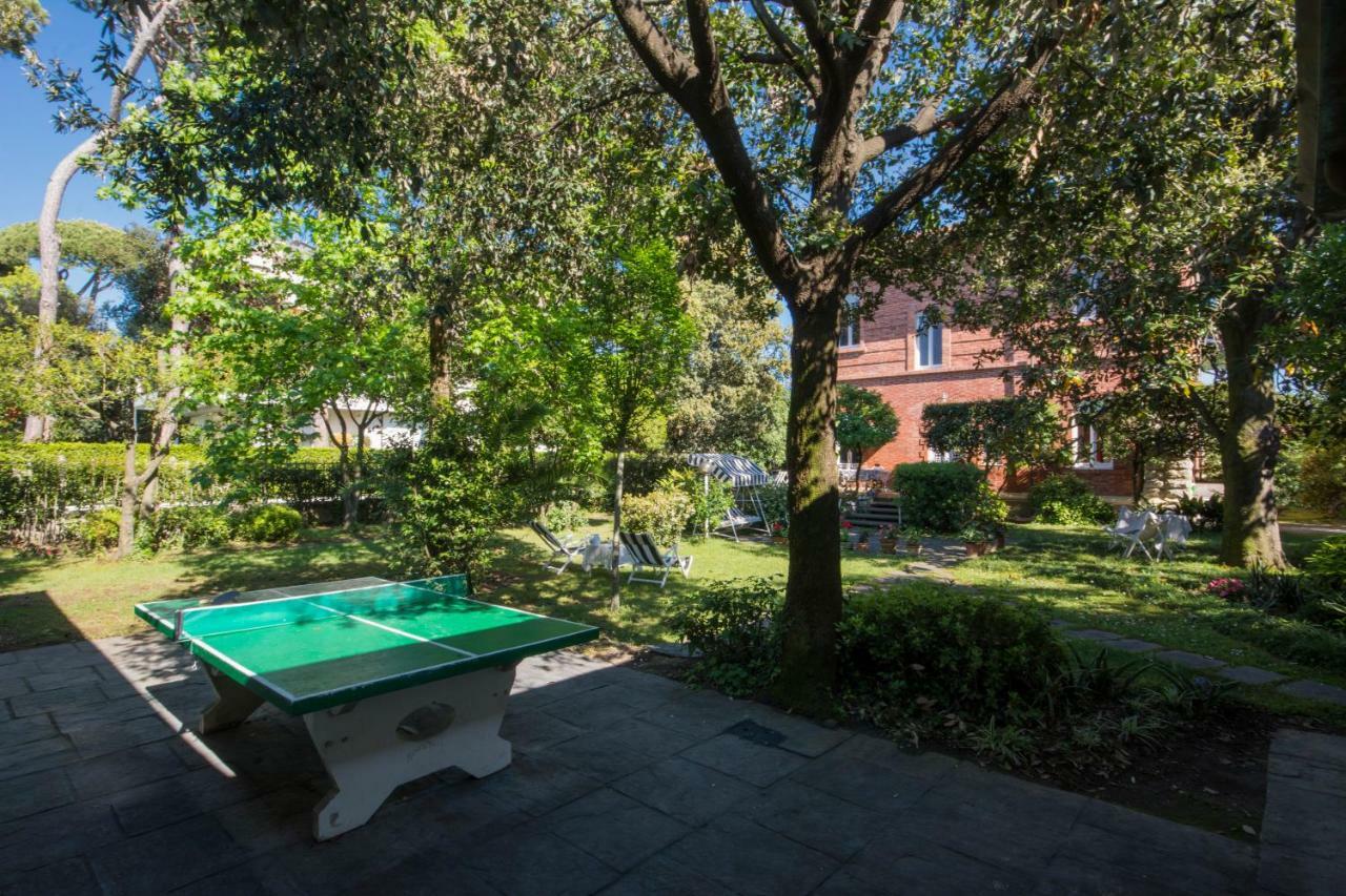 Villa Italy مارينا دي بييتراسانْت المظهر الخارجي الصورة